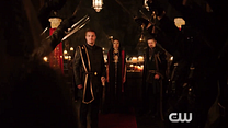 imagem de Arrow 3ª Temporada "This Is Your Sword" Trailer Original