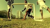 imagem de Pelada, Futebol na Favela Trailer Original