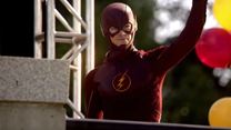 The Flash 2ª Temporada Clipe "The Man Who Saved Central City" Original