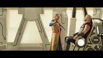 imagem de Thor: Ragnarok Cena Deletada - Thor conhece o Grão-Mestre