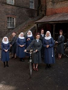 Pôster de Call the Midwife Temporada 15