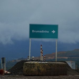 Foto Sociedade de Ferro - A Estrutura das Coisas