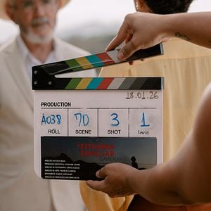 Foto A Estranha Familiar