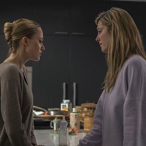 Foto A Mão Que Balança o Berço