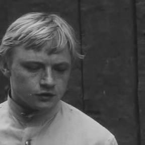 Foto Não Há Caminho Sob o Fogo