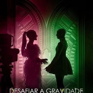 Foto Desafiar a Gravidade: As Cortinas Se Abrem em Wicked