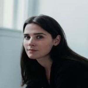 Foto A Estrangeira 