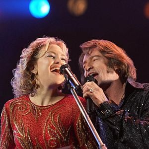 Foto Song Sung Blue: Um Sonho a Dois