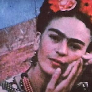 Foto Tornando-se Frida Kahlo