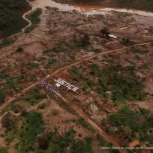 Foto Sociedade de Ferro - A Estrutura das Coisas