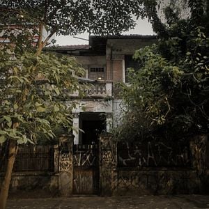 Foto A Mulher da Casa Abandonada