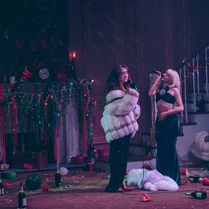 Foto A Nonsense Christmas with Sabrina Carpenter