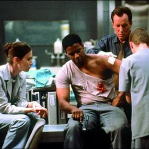 Foto Um Ato de Coragem