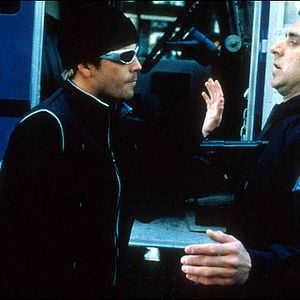 Foto Steal - Fuga Alucinada