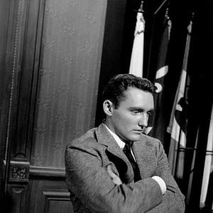 Foto Assim Caminha a Humanidade