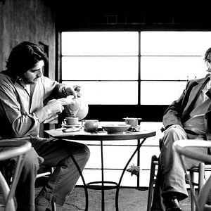 Foto Sobre Café e Cigarros