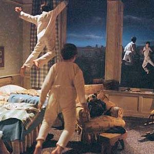 Foto Em Busca da Terra do Nunca