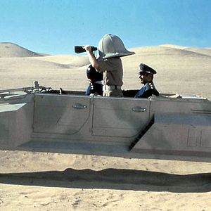 Foto S.O.S. - Tem um Louco Solto no Espaço