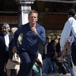 Foto 007 - Cassino Royale