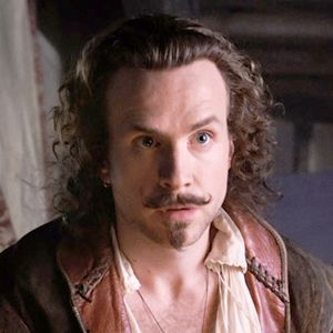 Foto Rafe Spall