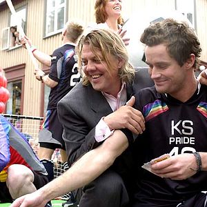 Foto 11 Homens Dentro do Campo e Fora do Armário