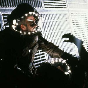 Foto Outland - Comando Titânio (1981)