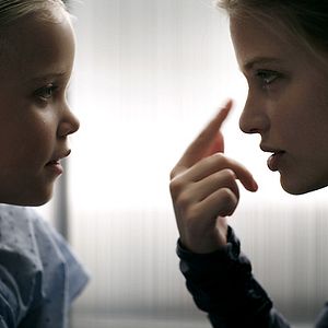 Foto Chrysalis - Um Futuro não Muito Distante