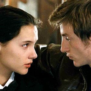 Foto Uma Garota Solitária