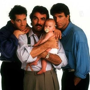 Foto Três Solteirões e um Bebê