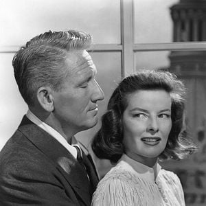 Foto Sua Esposa e o Mundo