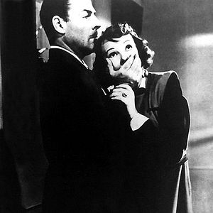 Foto Os Carrascos Também Morrem