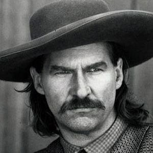 Foto Wild Bill - Uma Lenda no Oeste