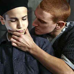 Foto Entre os Muros da Prisão