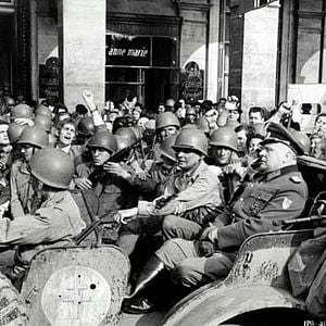 Foto Paris Está em Chamas?