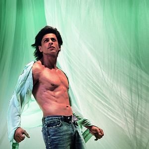 Foto Om Shanti Om
