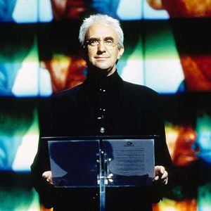 Foto 007 - O Amanhã Nunca Morre