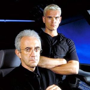 Foto 007 - O Amanhã Nunca Morre