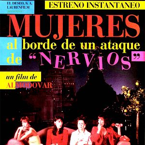 Foto Mulheres à Beira de um Ataque de Nervos