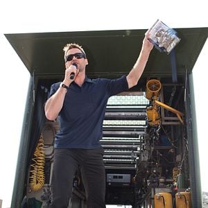 Foto Gigantes de Aço