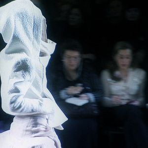 Foto Images de femmes ou le corset social