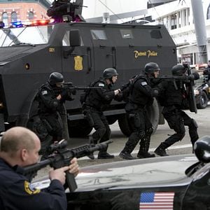 Foto S.W.A.T. - Comando Especial 2