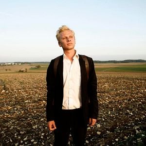 Foto O Homem que Saltava sobre Carros