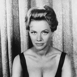 Foto Honor Blackman