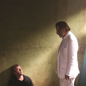 Foto Em Campo Minado: O Êxodo de Charlie Wright