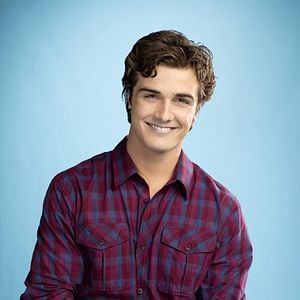 Foto Beau Mirchoff
