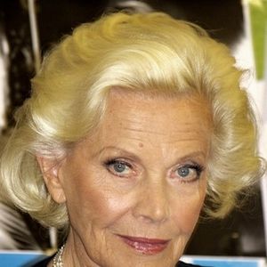 Foto Honor Blackman