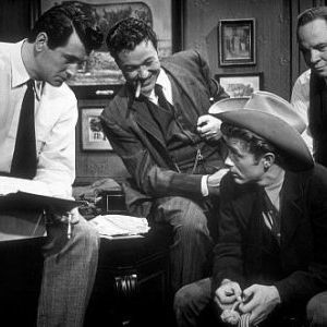 Foto Assim Caminha a Humanidade