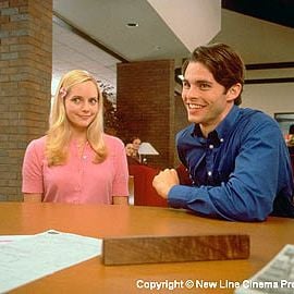 Foto Atraídas Pelo Perigo