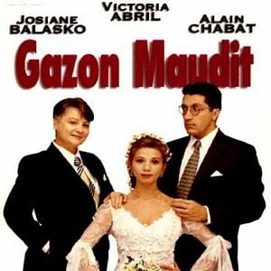 Foto Uma Cama Para Três