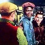 Foto Um Homem Tem Três Metros de Altura